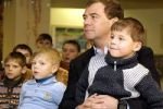 Медведев ужесточил наказание педофилам