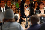 Lady GaGa пришла в супермаркет в кожаном бикини