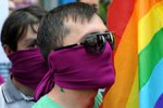 Смертной казни за гей-секс в Брунее пока не будет