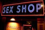 В Москве подросткам будет запрещено посещение секс-шопов и ночных клубов