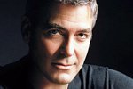 Джордж Клуни забавляется войной с журналистами