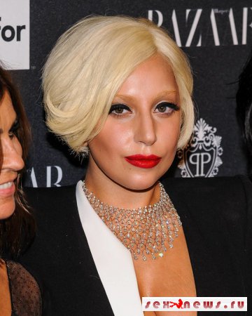Lady Gaga показала всем, что не стесняется своей натуральной груди