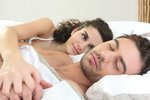 Ученые: недосып снижает сексуальное желание у женщин